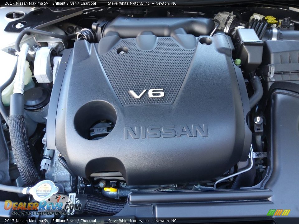 2017 Nissan Maxima SV Brilliant Silver / Charcoal Photo #11