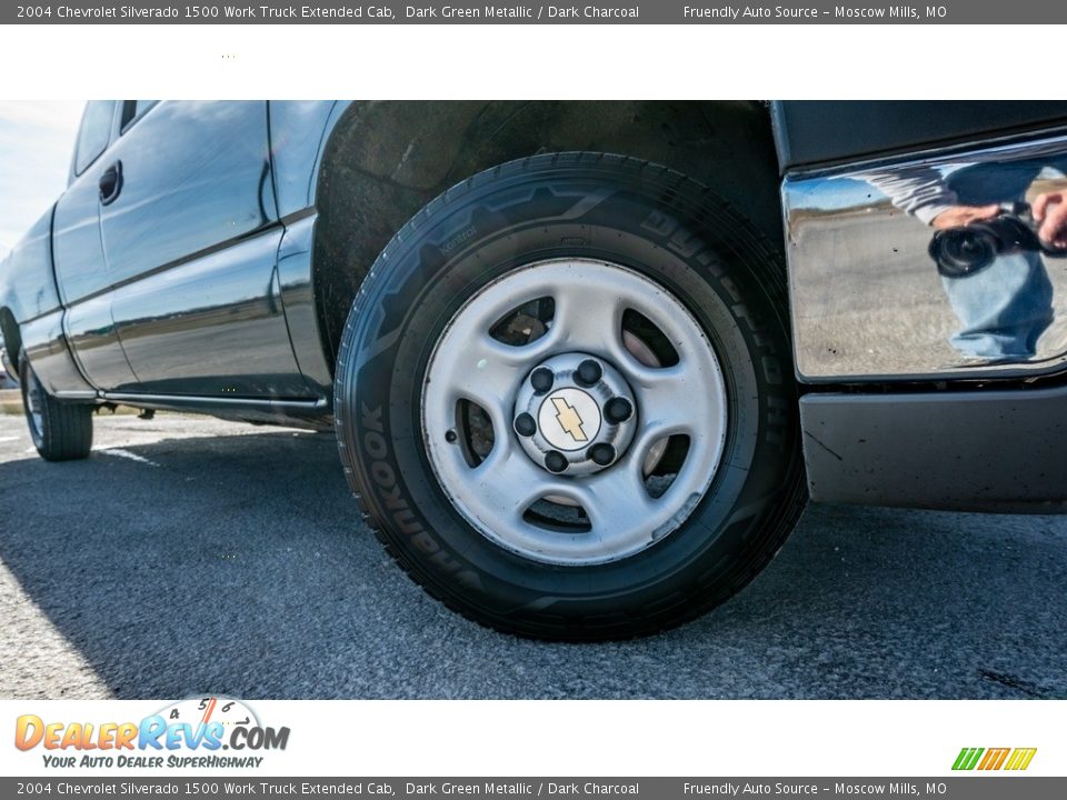 2004 Chevrolet Silverado 1500 Work Truck Extended Cab Dark Green Metallic / Dark Charcoal Photo #2