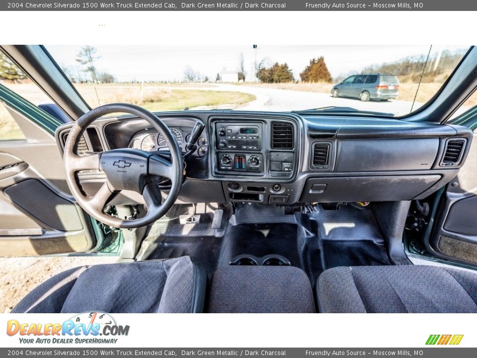 2004 Chevrolet Silverado 1500 Work Truck Extended Cab Dark Green Metallic / Dark Charcoal Photo #24