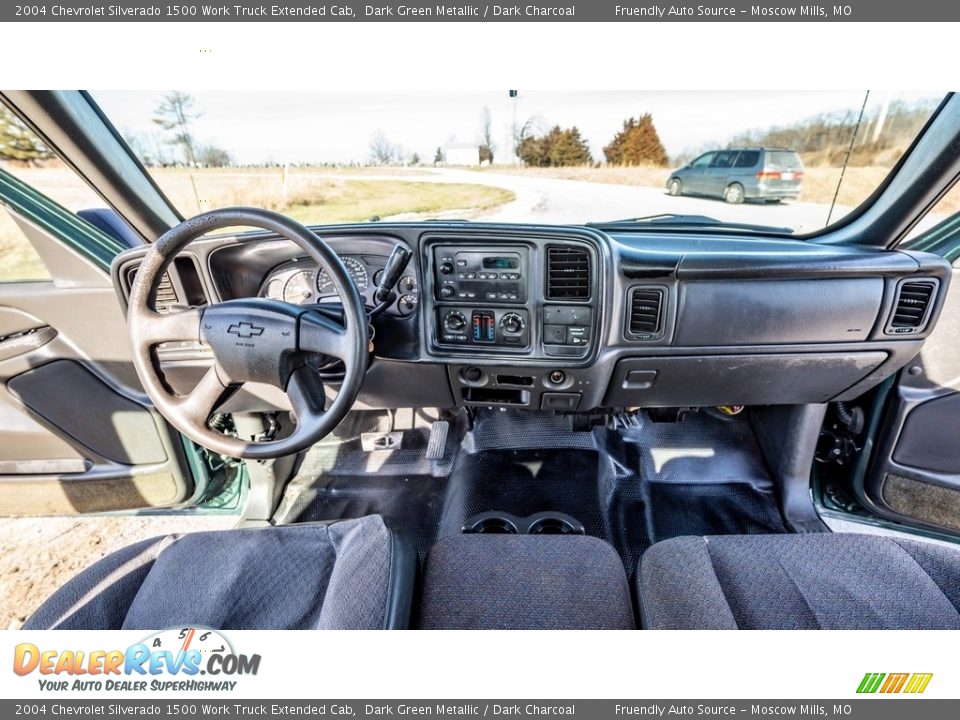 2004 Chevrolet Silverado 1500 Work Truck Extended Cab Dark Green Metallic / Dark Charcoal Photo #24