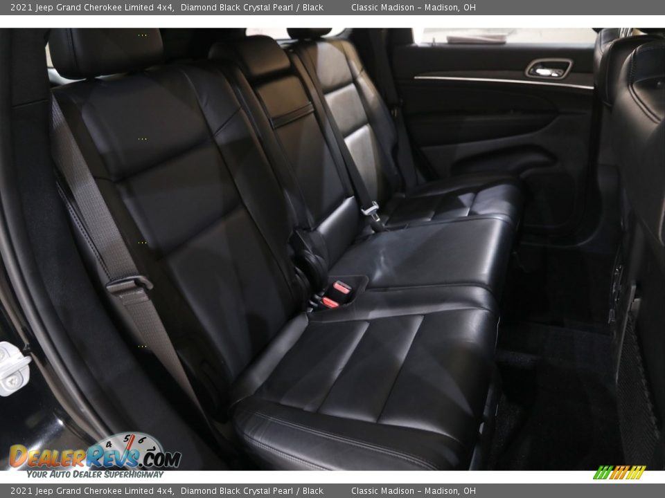 2021 Jeep Grand Cherokee Limited 4x4 Diamond Black Crystal Pearl / Black Photo #17
