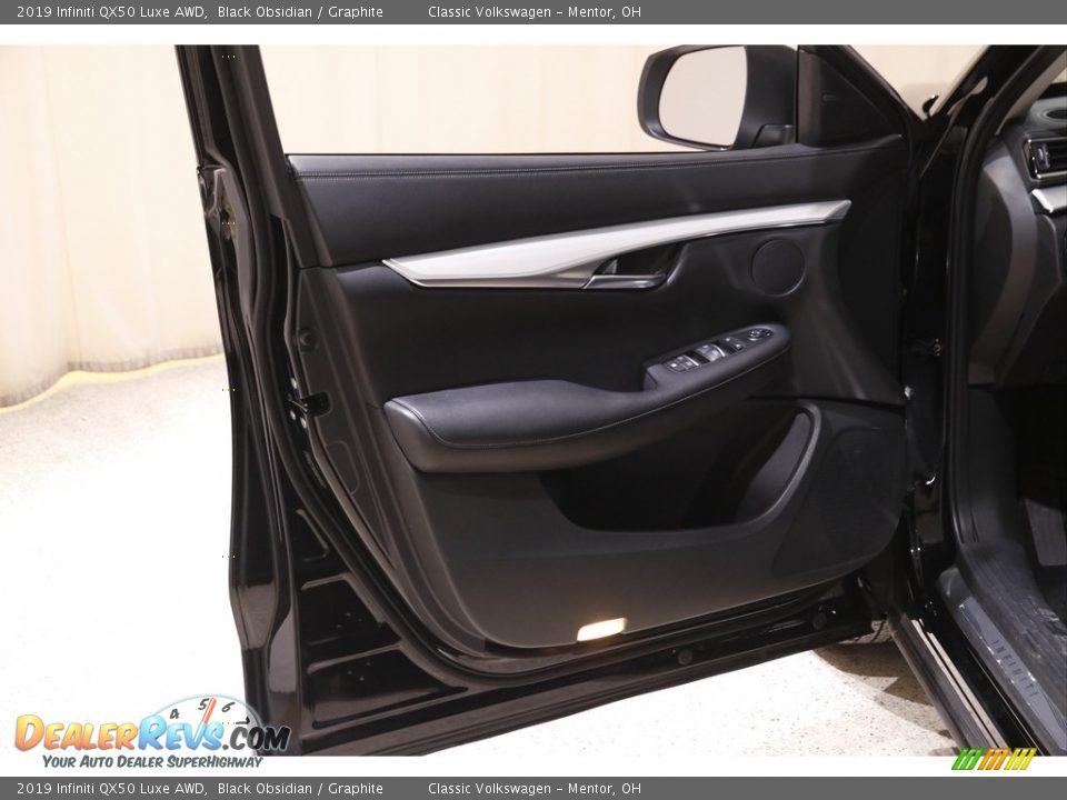 2019 Infiniti QX50 Luxe AWD Black Obsidian / Graphite Photo #4