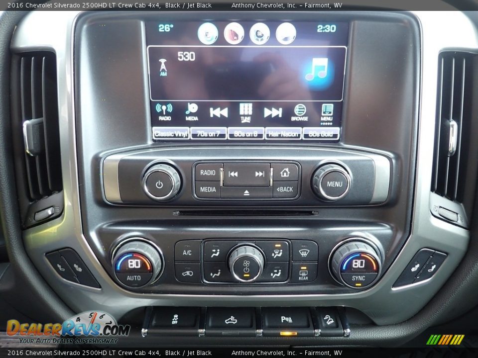 Controls of 2016 Chevrolet Silverado 2500HD LT Crew Cab 4x4 Photo #19