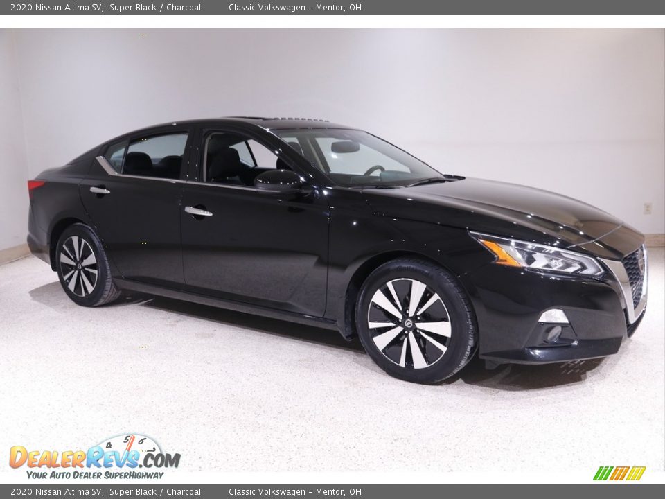 2020 Nissan Altima SV Super Black / Charcoal Photo #1