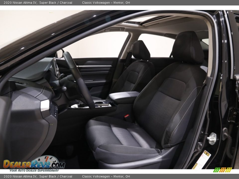 2020 Nissan Altima SV Super Black / Charcoal Photo #5