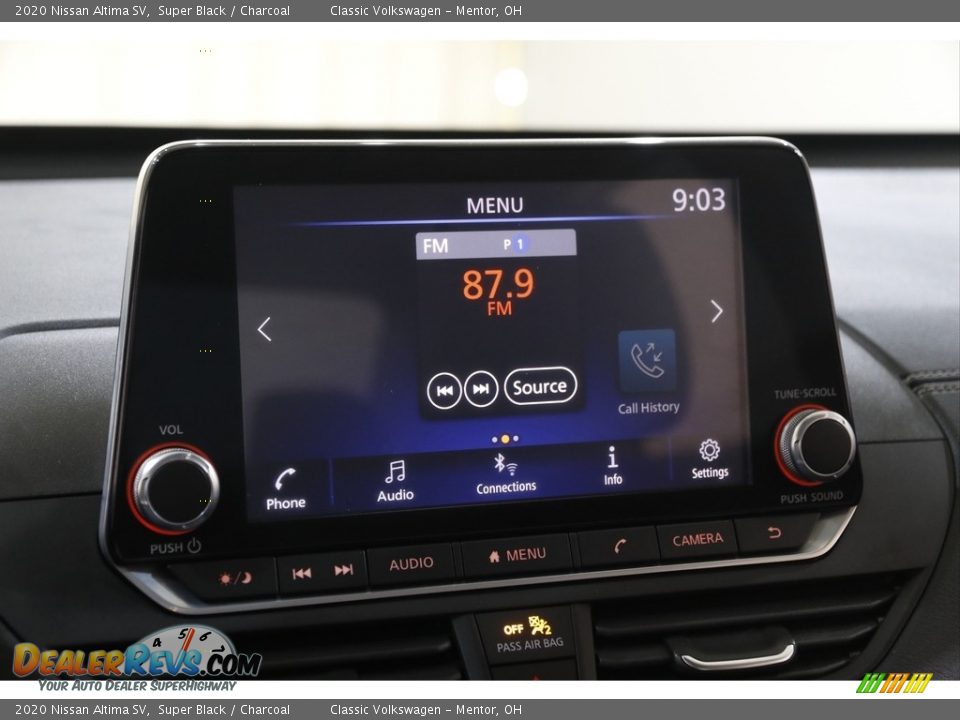 2020 Nissan Altima SV Super Black / Charcoal Photo #10