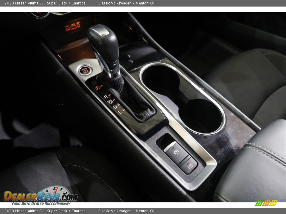 2020 Nissan Altima SV Super Black / Charcoal Photo #14