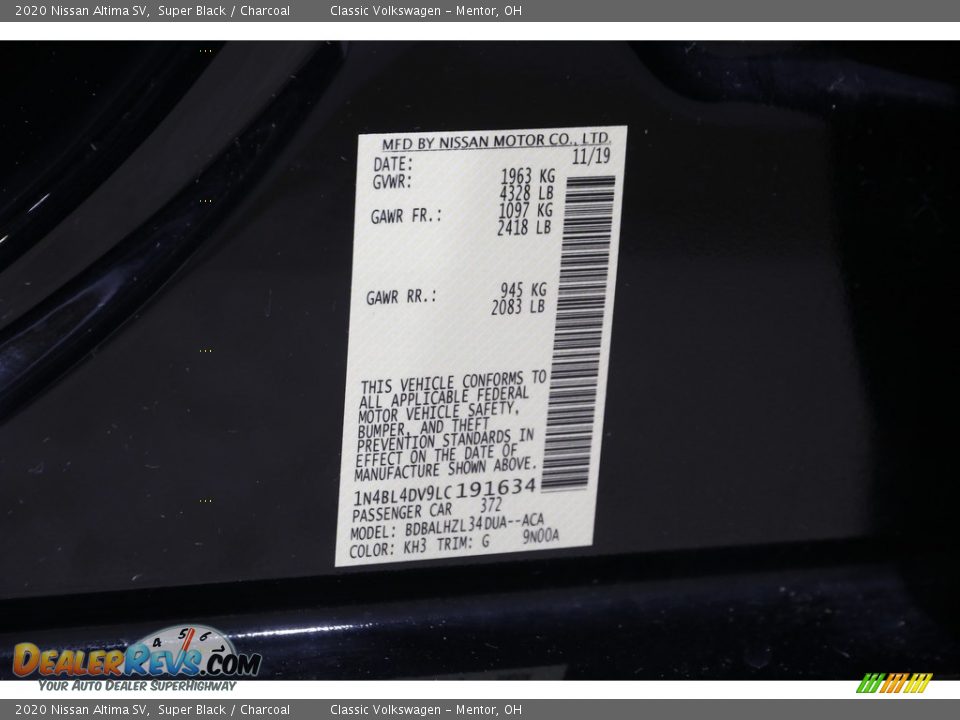 2020 Nissan Altima SV Super Black / Charcoal Photo #20