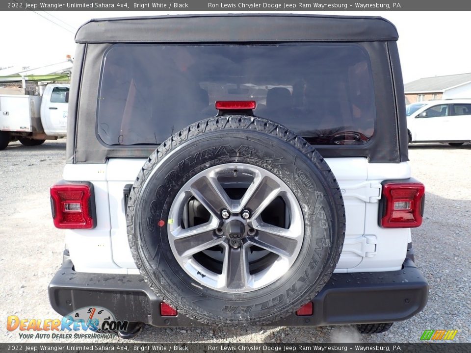 2022 Jeep Wrangler Unlimited Sahara 4x4 Bright White / Black Photo #4