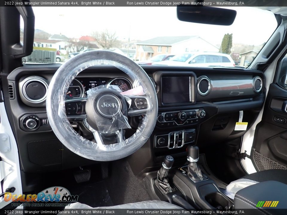 2022 Jeep Wrangler Unlimited Sahara 4x4 Bright White / Black Photo #14