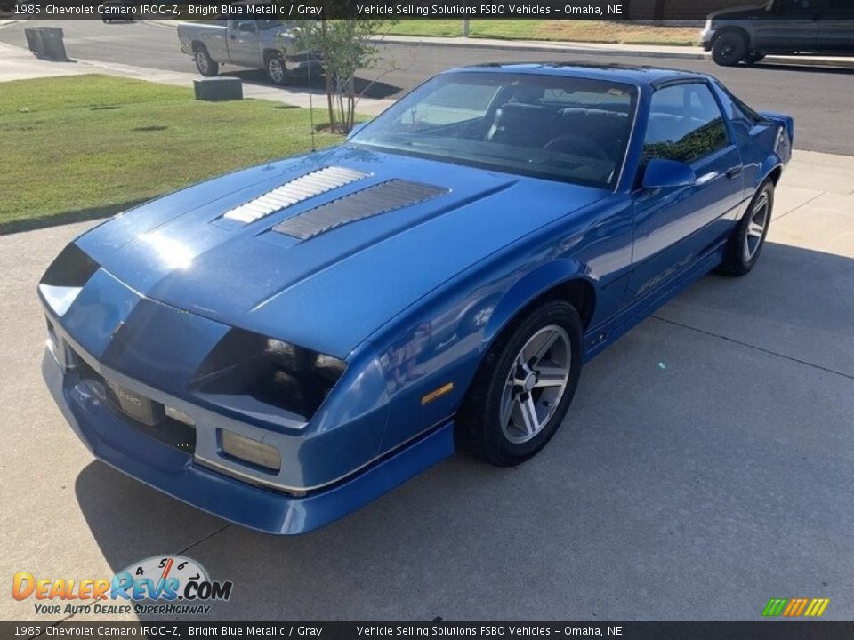 Front 3/4 View of 1985 Chevrolet Camaro IROC-Z Photo #2