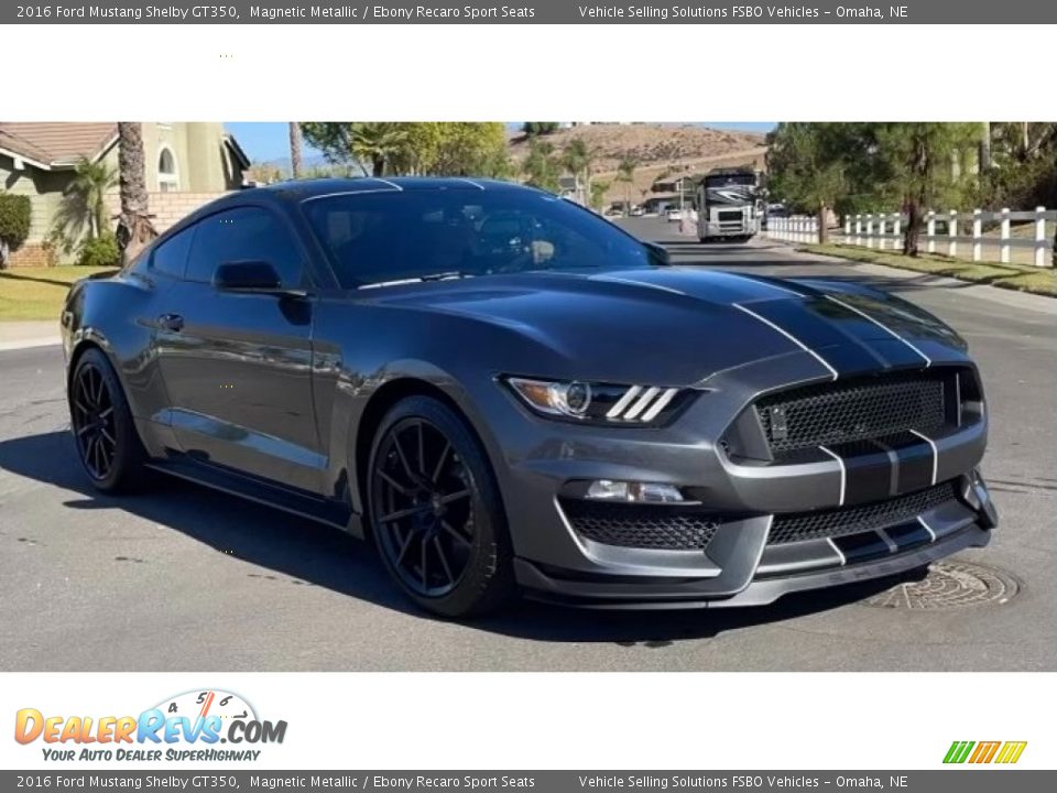 Front 3/4 View of 2016 Ford Mustang Shelby GT350 Photo #1