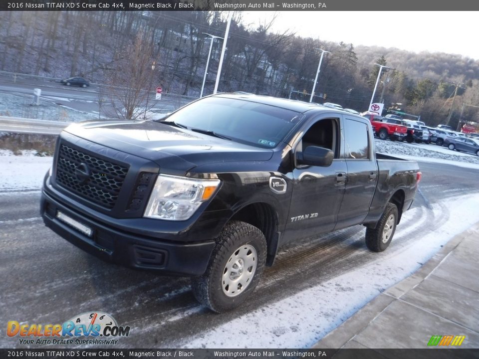 2016 Nissan TITAN XD S Crew Cab 4x4 Magnetic Black / Black Photo #9