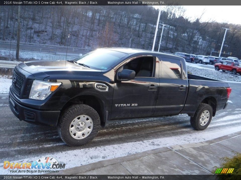 2016 Nissan TITAN XD S Crew Cab 4x4 Magnetic Black / Black Photo #10