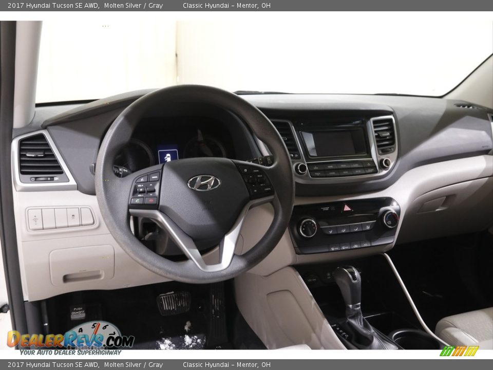 2017 Hyundai Tucson SE AWD Molten Silver / Gray Photo #6
