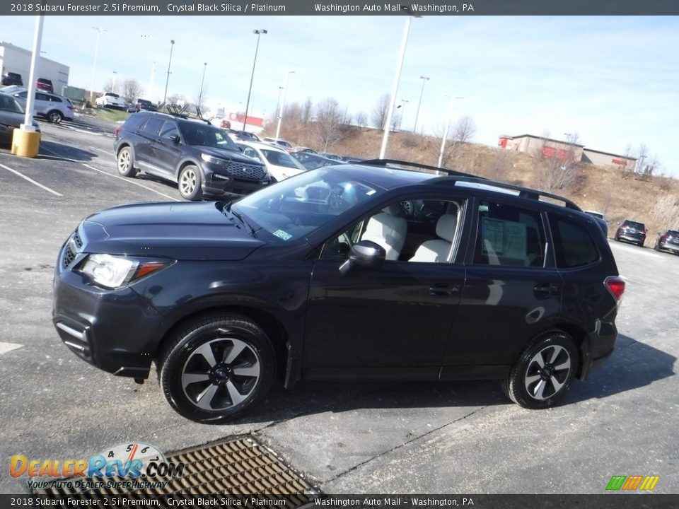 2018 Subaru Forester 2.5i Premium Crystal Black Silica / Platinum Photo #7