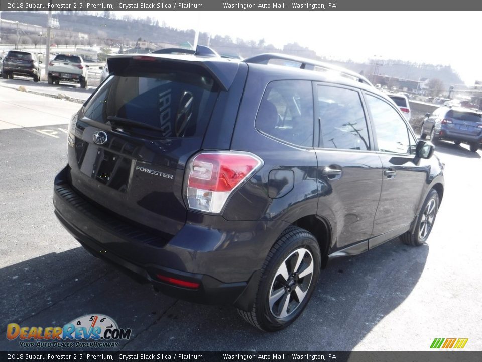 2018 Subaru Forester 2.5i Premium Crystal Black Silica / Platinum Photo #11