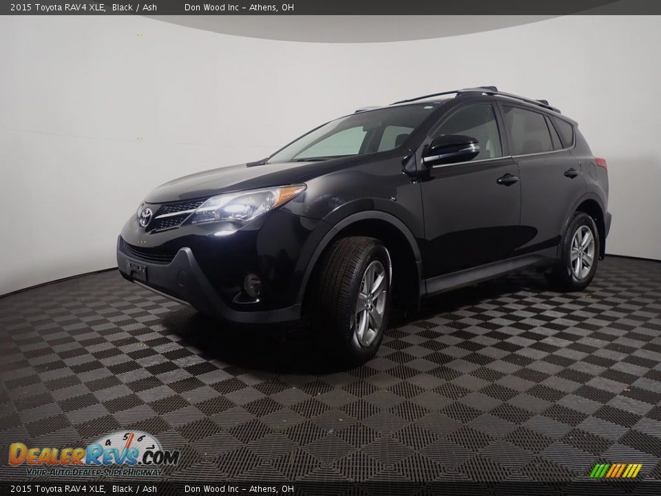2015 Toyota RAV4 XLE Black / Ash Photo #9