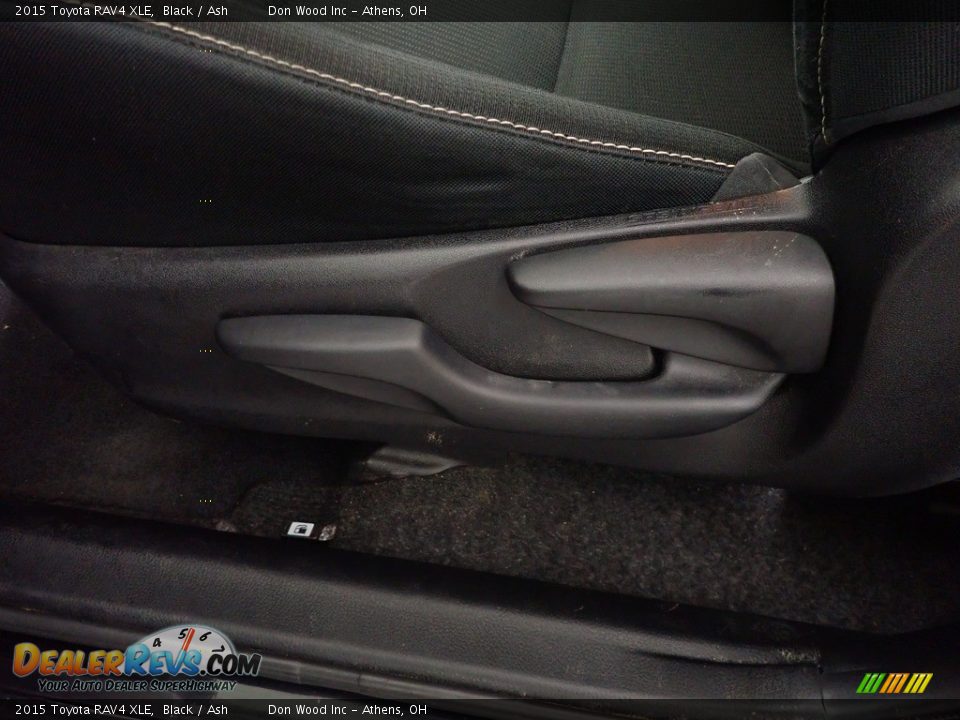 2015 Toyota RAV4 XLE Black / Ash Photo #24