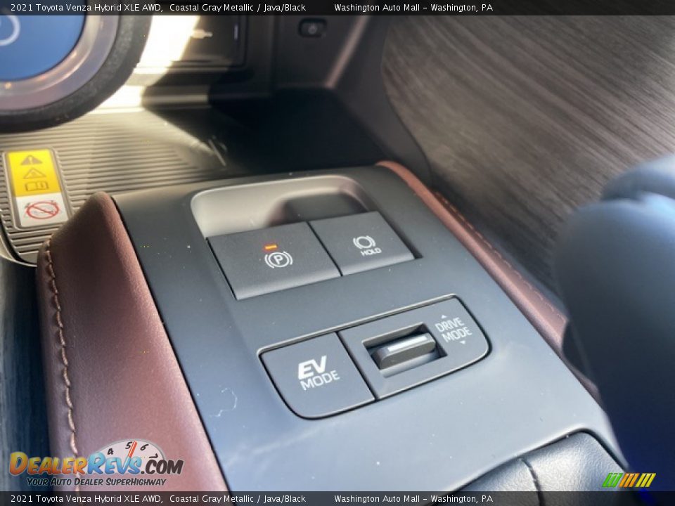 Controls of 2021 Toyota Venza Hybrid XLE AWD Photo #19