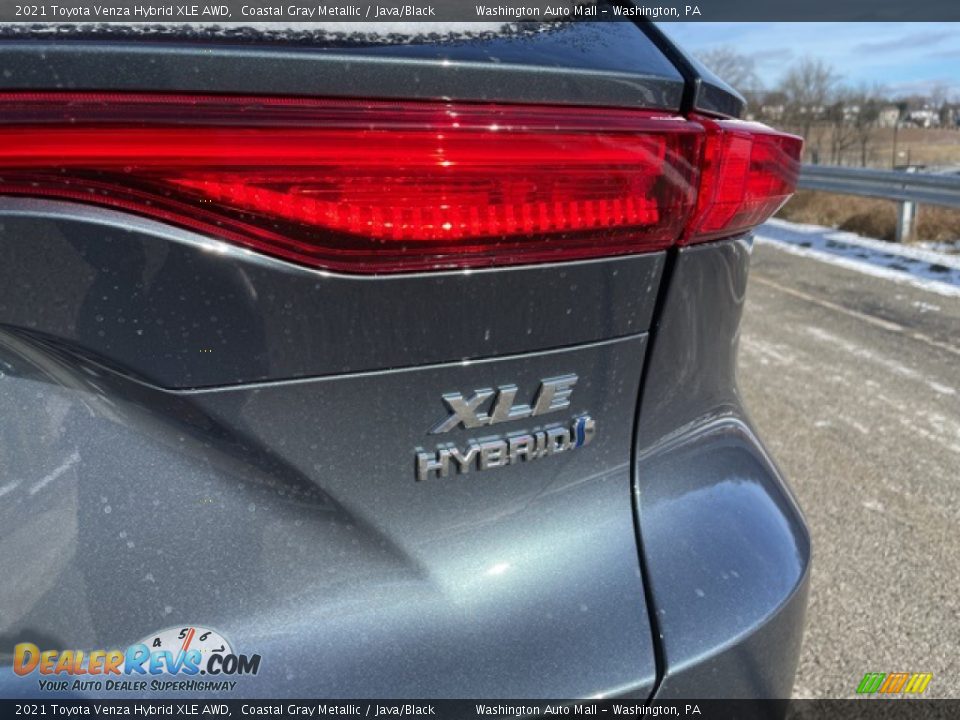 2021 Toyota Venza Hybrid XLE AWD Coastal Gray Metallic / Java/Black Photo #22