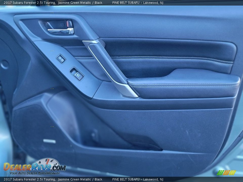 2017 Subaru Forester 2.5i Touring Jasmine Green Metallic / Black Photo #17