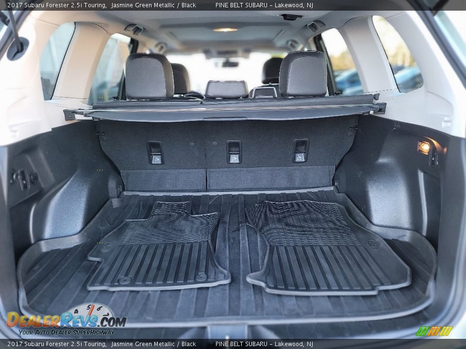 2017 Subaru Forester 2.5i Touring Jasmine Green Metallic / Black Photo #23