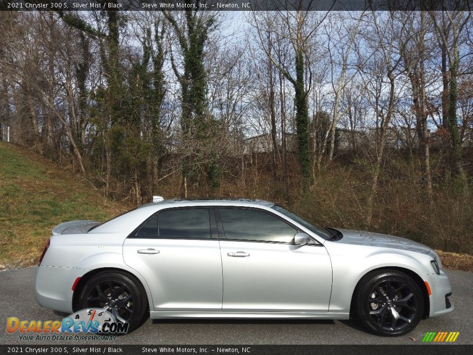 Silver Mist 2021 Chrysler 300 S Photo #6