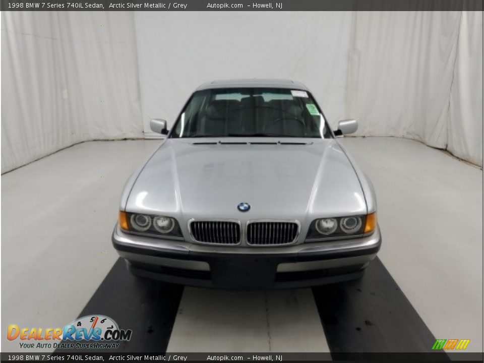 1998 BMW 7 Series 740iL Sedan Arctic Silver Metallic / Grey Photo #2