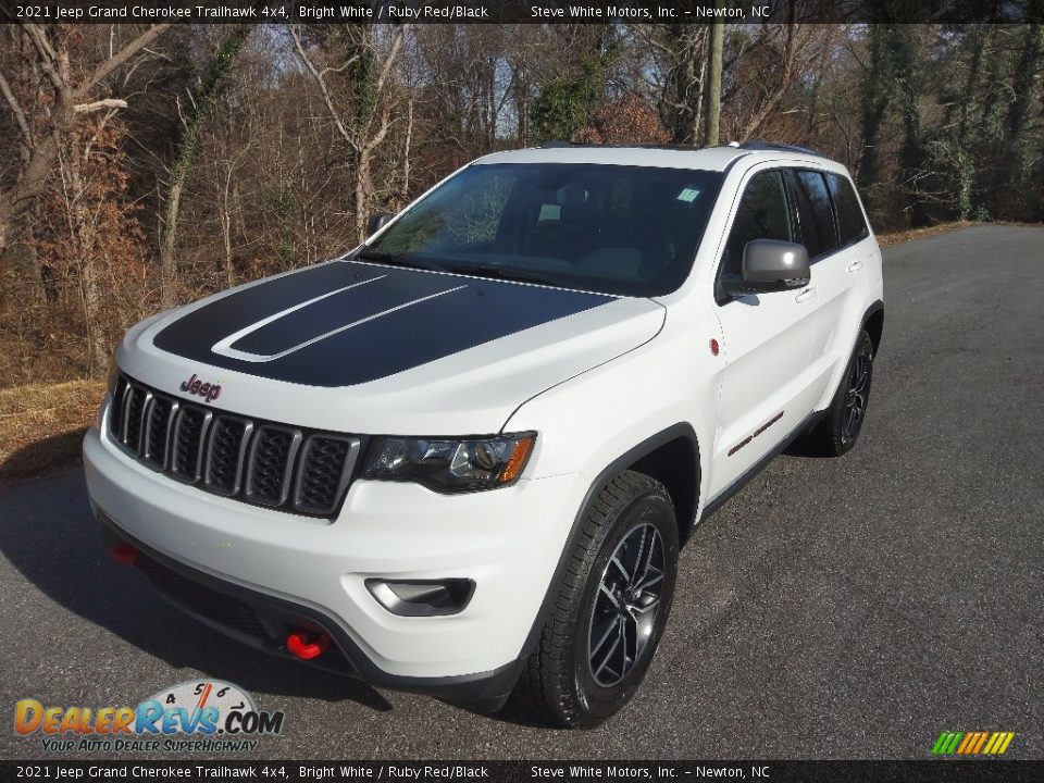 2021 Jeep Grand Cherokee Trailhawk 4x4 Bright White / Ruby Red/Black Photo #2