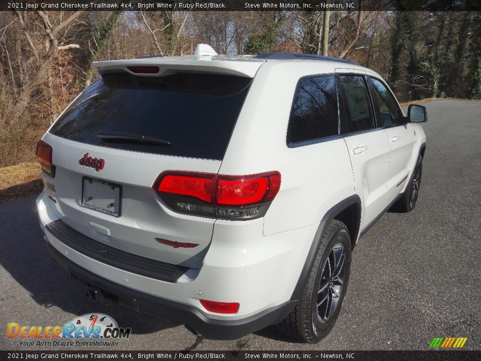 2021 Jeep Grand Cherokee Trailhawk 4x4 Bright White / Ruby Red/Black Photo #6