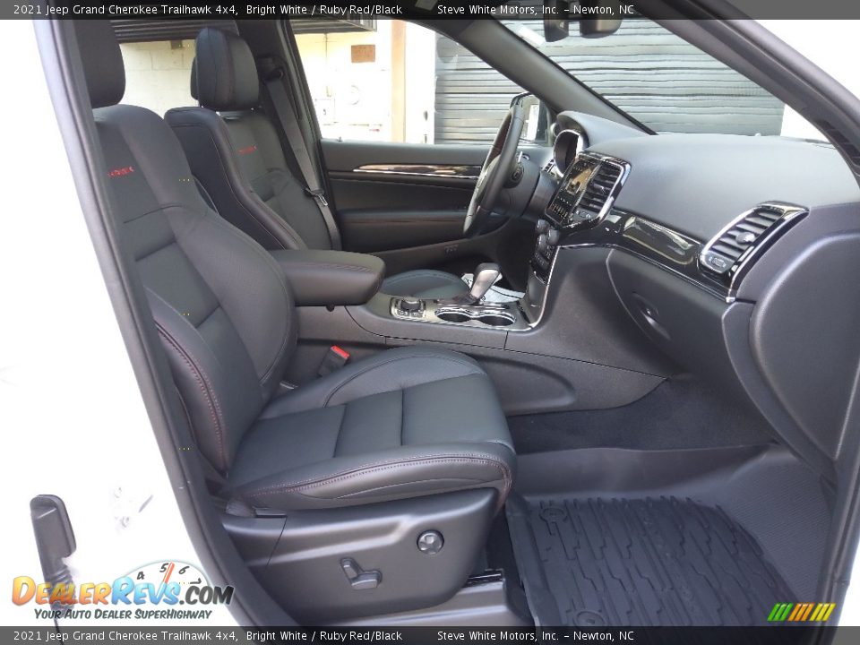 Front Seat of 2021 Jeep Grand Cherokee Trailhawk 4x4 Photo #18