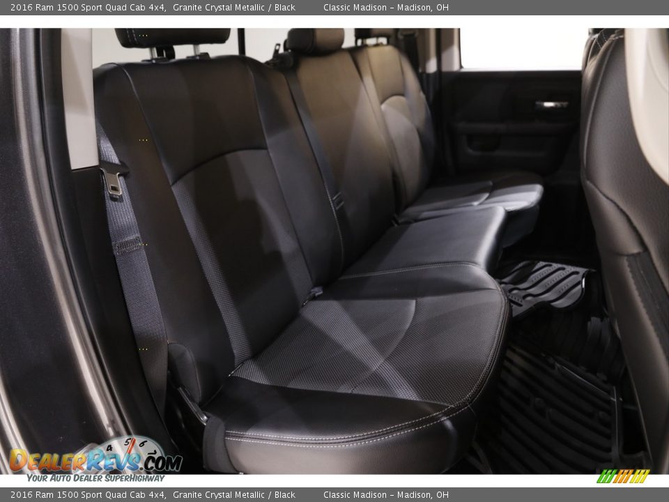 2016 Ram 1500 Sport Quad Cab 4x4 Granite Crystal Metallic / Black Photo #18