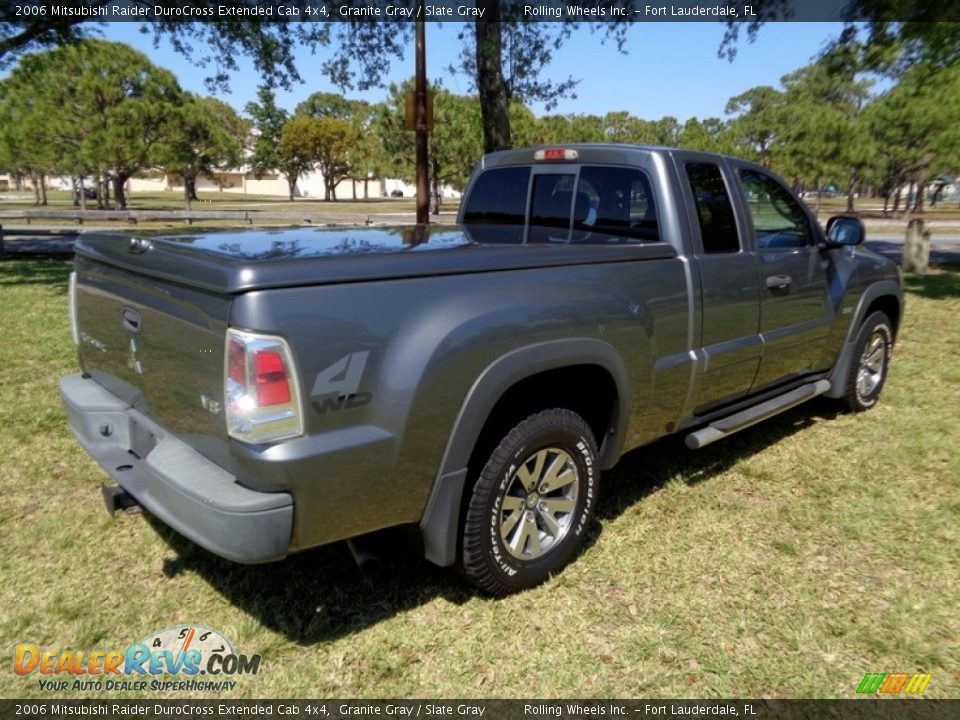 2006 Mitsubishi Raider DuroCross Extended Cab 4x4 Granite Gray / Slate Gray Photo #9