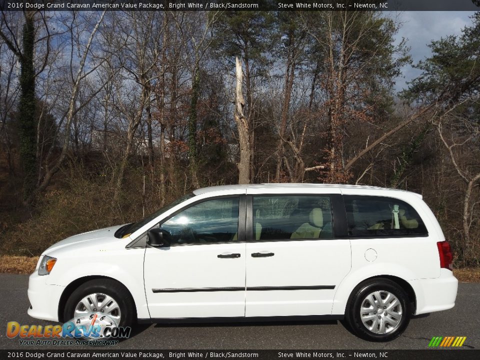 2016 Dodge Grand Caravan American Value Package Bright White / Black/Sandstorm Photo #1