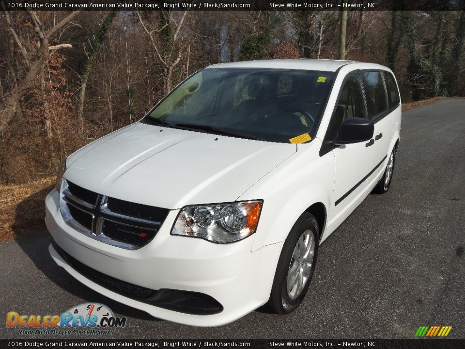 2016 Dodge Grand Caravan American Value Package Bright White / Black/Sandstorm Photo #2