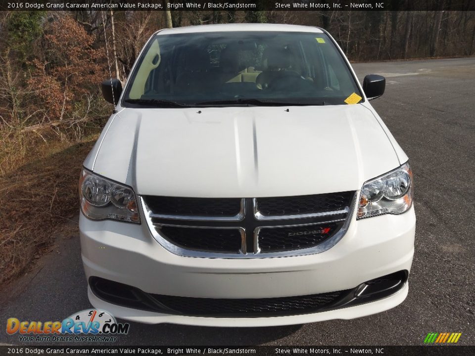 2016 Dodge Grand Caravan American Value Package Bright White / Black/Sandstorm Photo #3