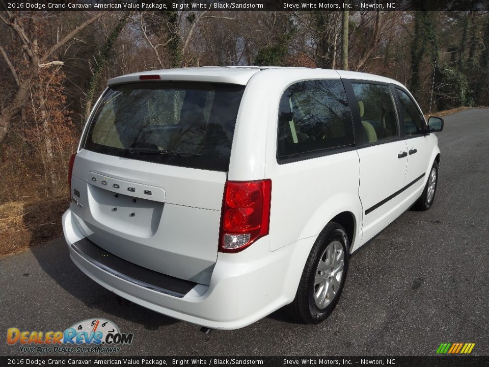 2016 Dodge Grand Caravan American Value Package Bright White / Black/Sandstorm Photo #6