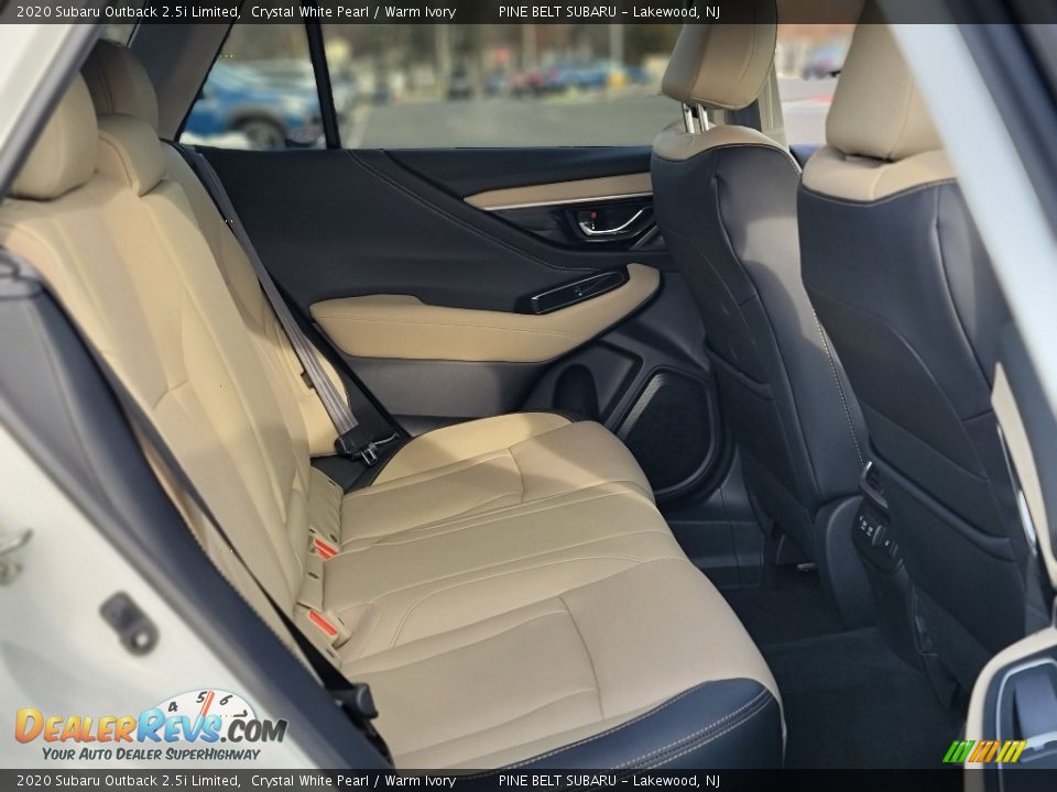 2020 Subaru Outback 2.5i Limited Crystal White Pearl / Warm Ivory Photo #30