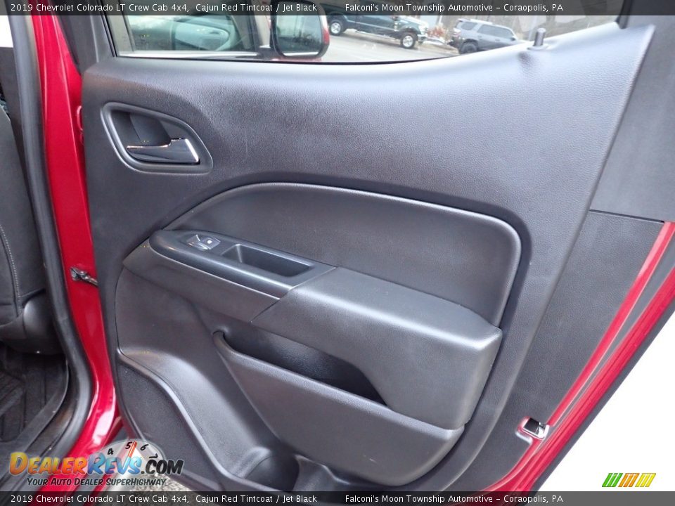 Door Panel of 2019 Chevrolet Colorado LT Crew Cab 4x4 Photo #16