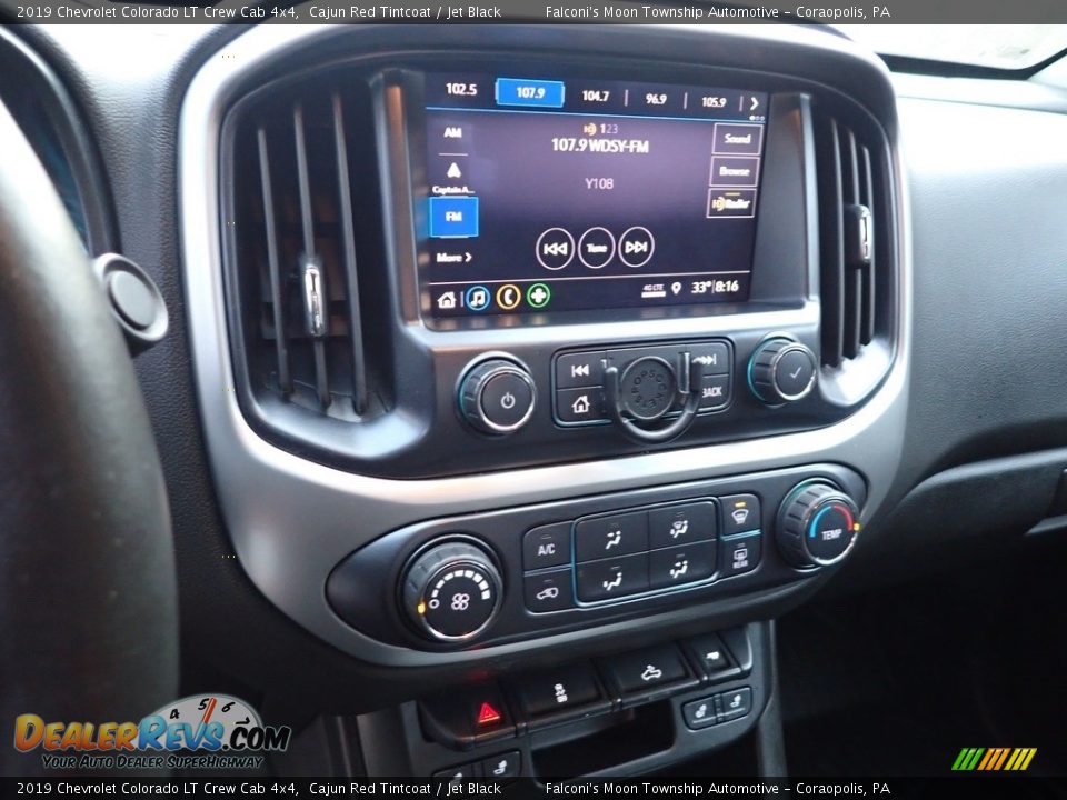 Controls of 2019 Chevrolet Colorado LT Crew Cab 4x4 Photo #26