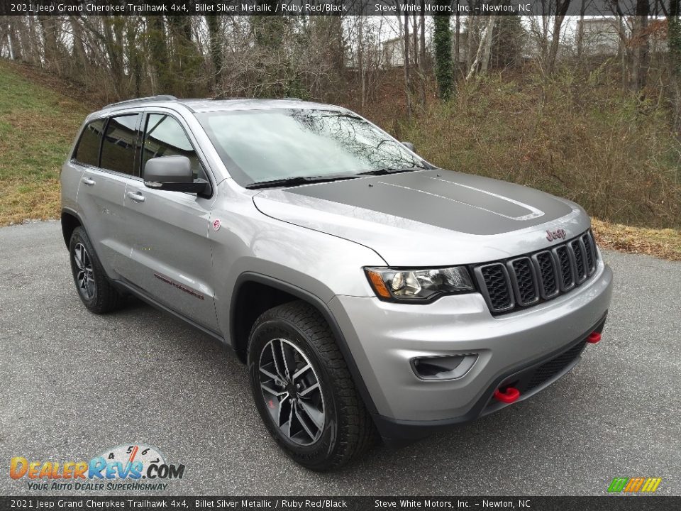 Front 3/4 View of 2021 Jeep Grand Cherokee Trailhawk 4x4 Photo #4