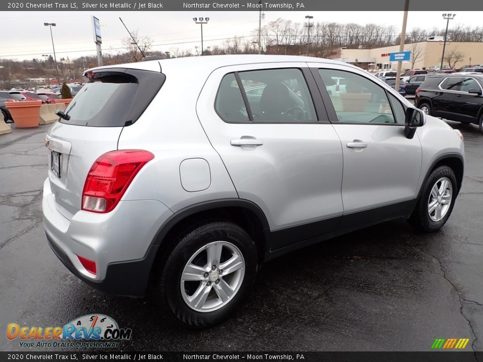 2020 Chevrolet Trax LS Silver Ice Metallic / Jet Black Photo #9