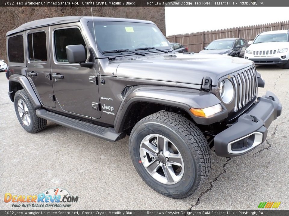 Front 3/4 View of 2022 Jeep Wrangler Unlimited Sahara 4x4 Photo #8