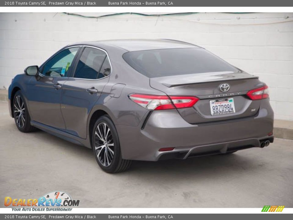 2018 Toyota Camry SE Predawn Gray Mica / Black Photo #2