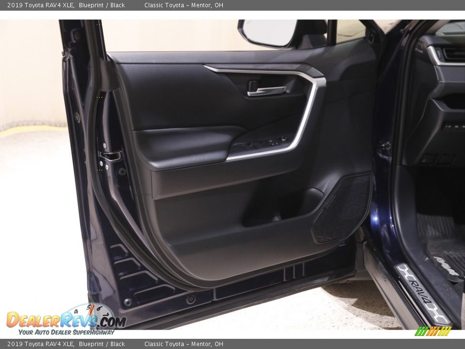 2019 Toyota RAV4 XLE Blueprint / Black Photo #4