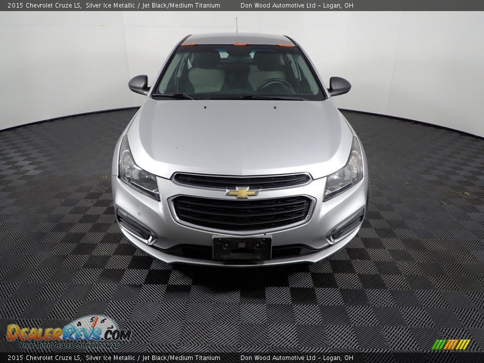 2015 Chevrolet Cruze LS Silver Ice Metallic / Jet Black/Medium Titanium Photo #4