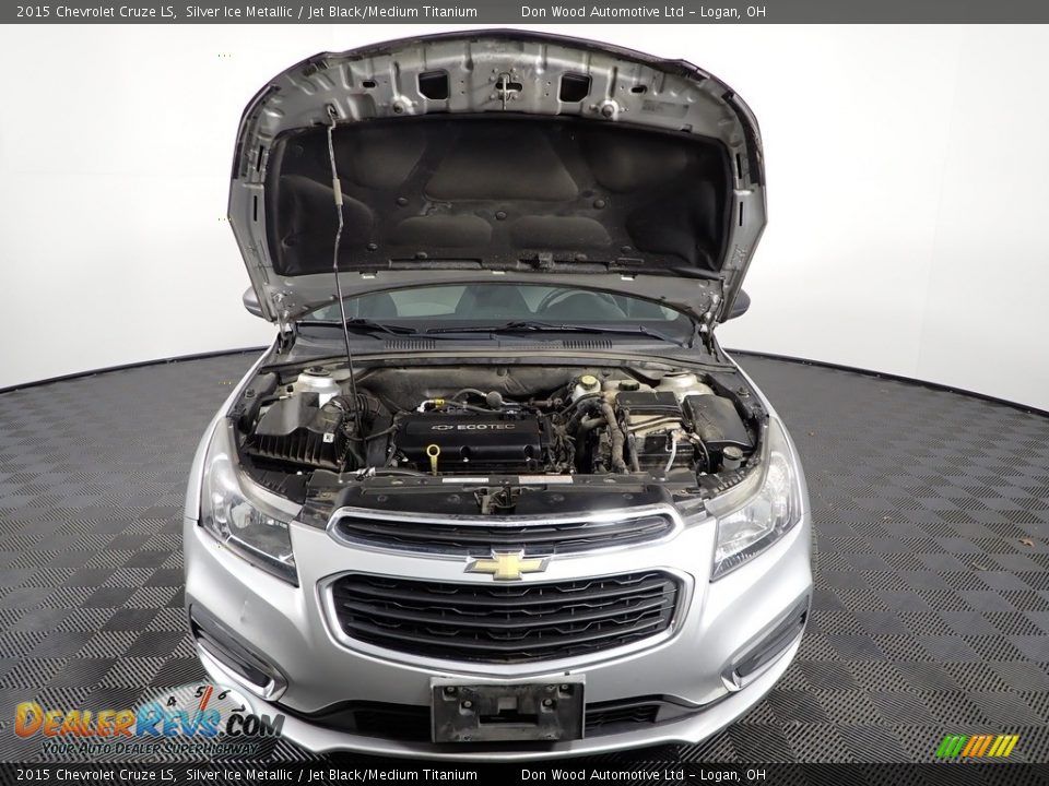 2015 Chevrolet Cruze LS Silver Ice Metallic / Jet Black/Medium Titanium Photo #5