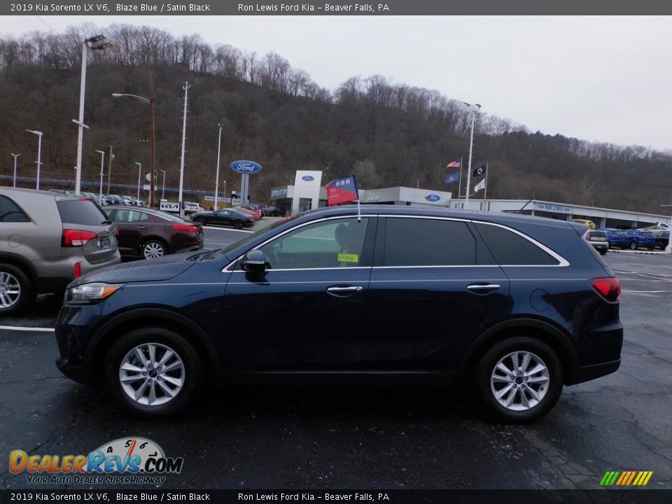 2019 Kia Sorento LX V6 Blaze Blue / Satin Black Photo #6