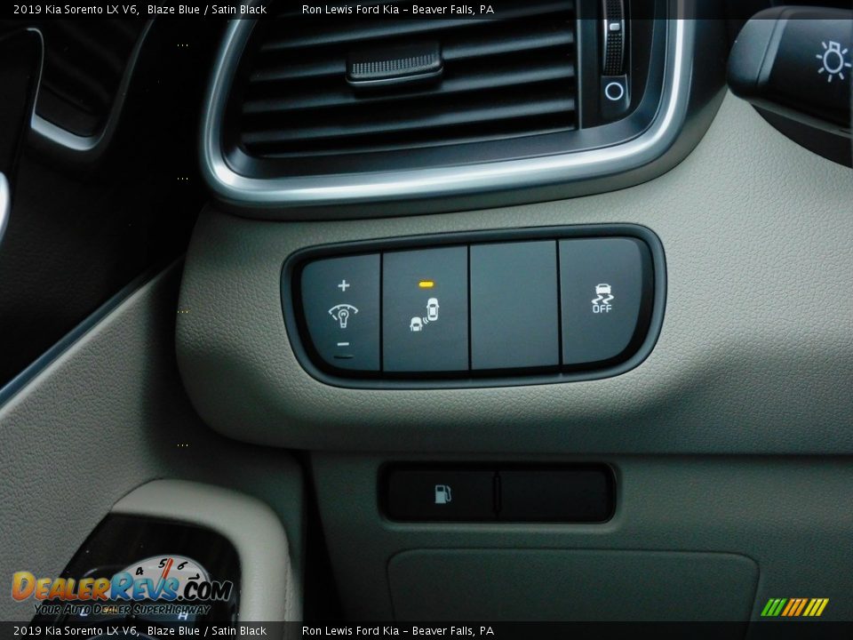 2019 Kia Sorento LX V6 Blaze Blue / Satin Black Photo #20